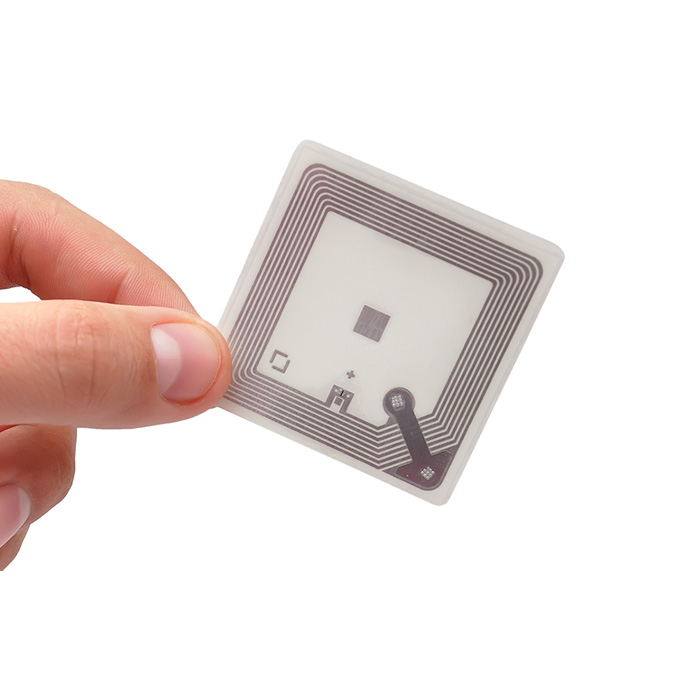 Etiquetas RFID Autoadhesivas